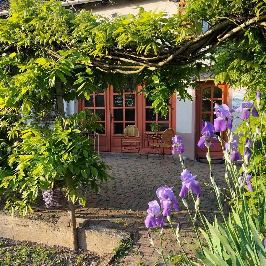 Apartament Les Capucines La Souris Des Champs Étival-Clairefontaine Zewnętrze zdjęcie